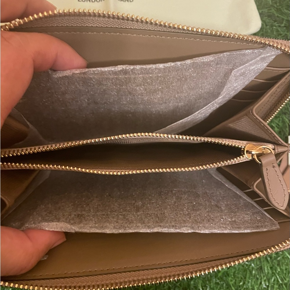 Burberry fabric leather Check long zip around Wallet beige - Picture 7 of 8